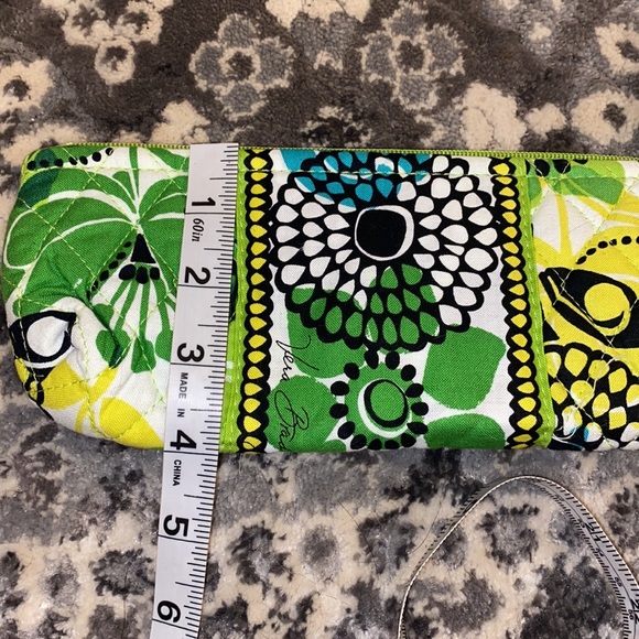 Vera Bradley makeup case small compact bag with zipper closure - Picture 4 of 7